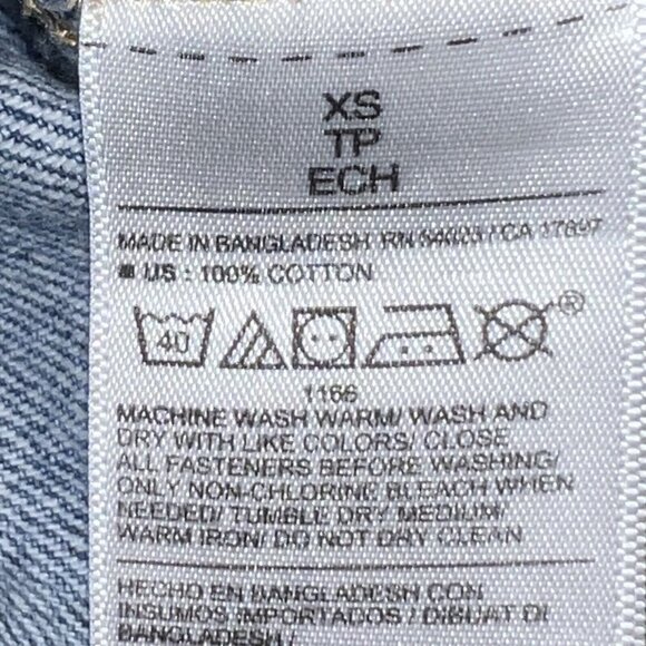 Old Navy Women's Size XS Distressed Denim Button Up Jacket Cotton Light Wash - Picture 7 of 8